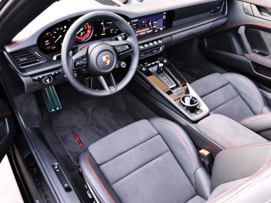 PORSCHE 911 Targa 4 GTS PDK voll